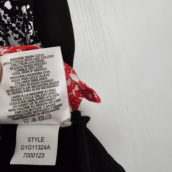 Ellen Tracy Abstract Print Blouse Red and Black Size Large - Picture 5 of 7